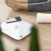 Imagen 6 Báscula de baño Cecotec EcoPower 10200 Smart Healthy White sin pilas. Conexión App, vidrio templado y sensores de alta precisión para un control exacto.