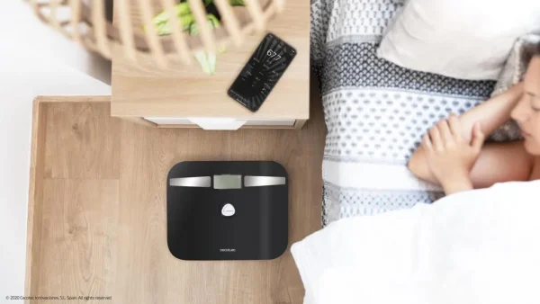 Imagen 5 Báscula de baño Cecotec Surface Precision EcoPower 10200 Smart Healthy Black sin pilas. Vidrio templado, alta precisión y conexión APP para control de peso.