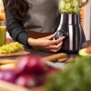 Imagen 7 Batidora de vaso Power Black Titanium 1800 Go con 1800 W, cuchillas de titanio negro y jarra de 1,8 L. Incluye botella portátil para llevar tus smoothies.