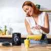 Imagen 8 Batidora de vaso Cecotec de 2000 W con 6 cuchillas de titanio negro, función pica hielo y vaso sport. Potencia máxima y versatilidad para batidos y smoothies.