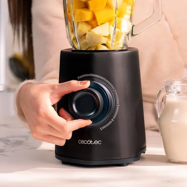 Imagen 7 Batidora de vaso Cecotec Power Black Titanium 2300MAX Mix Go con 2300W, 6 cuchillas de titanio negro, función pica hielo, modo Turbo y vaso sport portátil.
