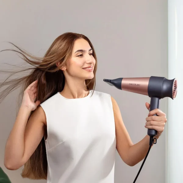 Imagen 4 Secador de pelo digital Bamba IoniCare RockStar Retro con 2000 W, motor de 110000 rpm y tecnología de iones para un cabello brillante y sin encrespamiento.