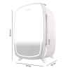 Imagen 3 Conserva tus cosméticos con la Bamba CoolingBeauty 6000 Mirror Rose. Nevera de 6L con espejo LED táctil y funciones de frío y calor para el cuidado facial.