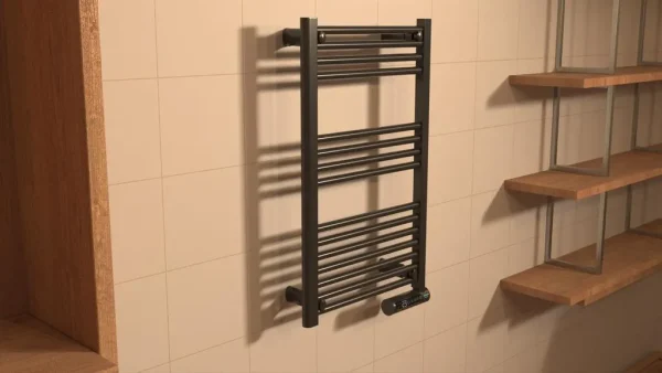 Imagen 4 Radiador toallero eléctrico Cecotec ReadyWarm 9100 Smart Towel Black de 500W y bajo consumo. Incorpora pantalla LED, control táctil y temporizador.