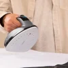 Imagen 6 Centro de planchado Cecotec Fast&Furious 9050 X-Treme de 2600 W, 8 bares y 550 g/min de golpe de vapor. Resultados profesionales con suela cerámica Turbo Slide.
