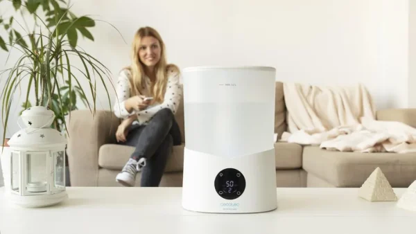 Imagen 4 Humidificador Cecotec BreezeCare 2600 Light Smart de 3,2 L y 260 ml/h. Con mando a distancia, temporizador y cobertura de 40 m² para un ambiente saludable.