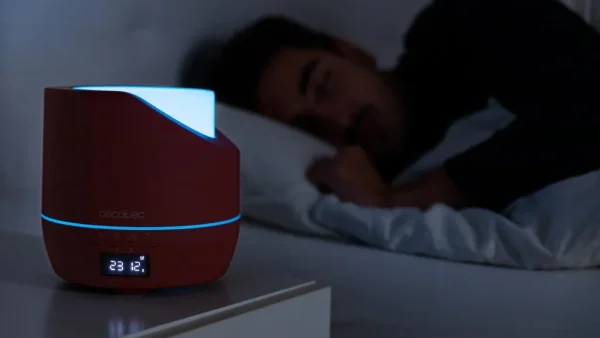 Imagen 4 Difusor de aroma Cecotec PureAroma 500 Smart Garnet de 500 ml con pantalla LED, temporizador 12h y función despertador. Cobertura de 30 m² y tres modos.