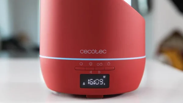 Imagen 5 Difusor de aroma Cecotec PureAroma 500 Smart Garnet de 500 ml con pantalla LED, temporizador 12h y función despertador. Cobertura de 30 m² y tres modos.