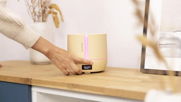Imagen 5 Difusor de aromas de 500 ml con control por App, altavoz Bluetooth y pantalla LED. Humidificador ultrasónico con cobertura de 30 m² y temporizador de 12 horas.