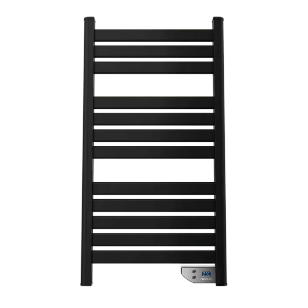 Vista frontal del radiador toallero eléctrico Cecotec ReadyWarm 9090 Twin Towel Black en color negro instalado en un baño moderno