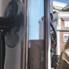 Imagen 4 Ventilador de pie EnergySilence 1020 ExtremeFlow de 60 W con 10 aspas y motor de cobre. Tres velocidades, oscilación automática y diseño ajustable en altura.