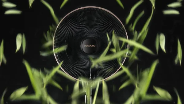 Imagen 5 Ventilador de pie Cecotec EnergySilence 1040 SmartExtreme con motor DC de 28 W, 10 aspas, 24 velocidades y mando a distancia para un frescor silencioso y eficiente.