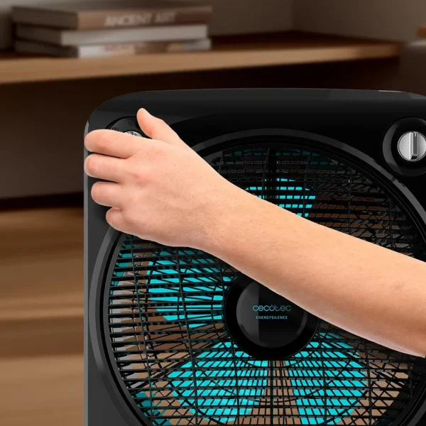 Imagen 8 Ventilador de suelo EnergySilence 6000 Power Box Black de 50 W. Incluye 5 aspas de 30 cm, 3 velocidades, motor de cobre y rejilla rotatoria multidireccional.