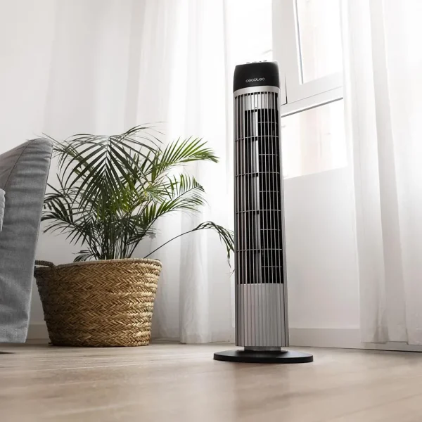 Imagen 4 Ventilador de torre Cecotec EnergySilence 850 SkyLine de 45 W y 84 cm de alto. Dispone de motor de cobre, 3 velocidades, oscilación de 70º y temporizador.