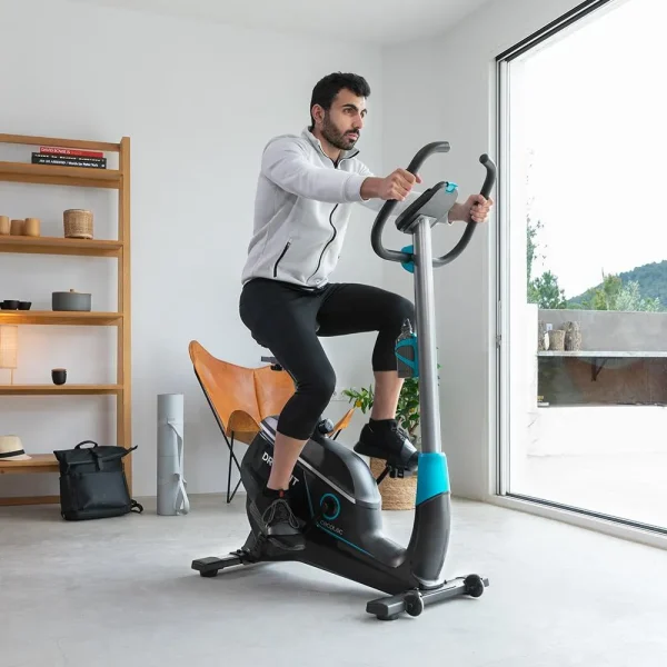 Imagen 4 Bicicleta estática DrumFit Cycle 9000 Talos Pro con resistencia magnética motorizada, pulsómetro, sillín regulable y soporte. Ideal para entrenar en casa.
