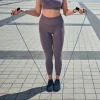 Imagen 5 Cuerda para saltar Cecotec DrumFit Jump Rope de PVC. Cuenta con agarres ergonómicos antideslizantes y sistema Smooth Bearing para un movimiento fluido.