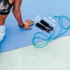 Imagen 8 Cuerda para saltar Cecotec DrumFit Jump Rope de PVC. Cuenta con agarres ergonómicos antideslizantes y sistema Smooth Bearing para un movimiento fluido.