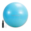 Pelota de fitness DrumFit 65 Fitball de Cecotec de 65 cm de diámetro en uso