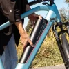 Imagen 4 Bicicleta eléctrica urbana de Cecotec con motor de 250 W, autonomía de hasta 50 km y ruedas de 28 pulgadas. Movilidad sostenible y eficiente para la ciudad.