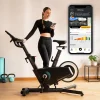 Imagen 8 Bicicleta indoor profesional con motor de 800W y volante de inercia de 10 kg. Destaca por sus 32 niveles de resistencia, 16 de inclinación y conexión a APP.