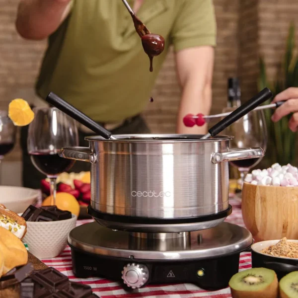 Imagen 4 Fondue eléctrica de 1500 W en acero inoxidable. Ideal para queso, aceite y chocolate. Incluye termostato regulable y 8 tenedores para compartir.