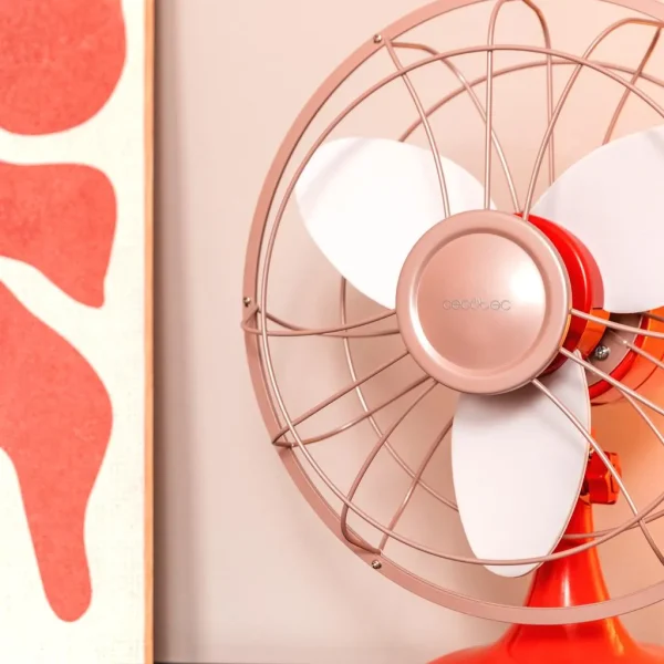 Imagen 6 Ventilador de sobremesa retro de 45 W con 30 cm de diámetro. Cuenta con 3 velocidades, oscilación automática, 4 aspas y elegante acabado metálico cromado.