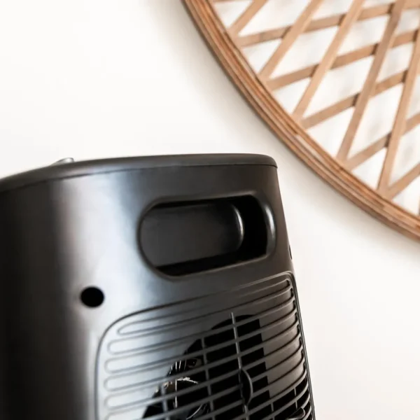 Imagen 8 Termoventilador ReadyWarm 2050 Max Force Black de 2000 W. Incluye 3 modos, termostato regulable y doble sistema de seguridad para un confort total y seguro.