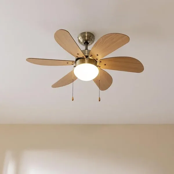 Imagen 2 Ventilador de techo de 36” con luz y aspas reversibles. Motor de 50 W, 3 velocidades y función verano/invierno para máxima eficiencia energética y confort.