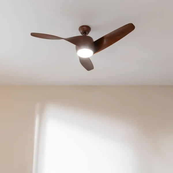 Imagen 3 Ventilador de techo EnergySilence Aero 5290 BlackWood de 52" con motor DC de 40 W, luz LED, mando a distancia y función verano-invierno para climatización.