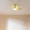 Imagen 3 Ventilador de techo silencioso de 42 pulgadas con motor DC de 40 W y luz LED. Incluye 5 aspas reversibles, mando a distancia y temporizador programable.
