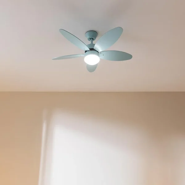 Imagen 3 Ventilador de techo 42” con motor DC, luz LED y mando a distancia. Silencioso, 6 velocidades, temporizador y aspas reversibles con función verano/invierno.