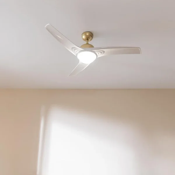Imagen 3 Ventilador de techo 52” EnergySilence Aero 560 GoldWhite. Luz LED 18W, motor 62W, mando a distancia, temporizador y modo invierno/verano. 3 aspas.