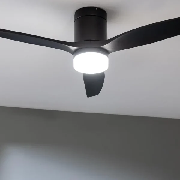 Imagen 6 Ventilador de techo IP44 de 52" con motor DC de 40 W. Incluye luz LED, control por WiFi, 6 velocidades y función verano-invierno. Ideal para exteriores.