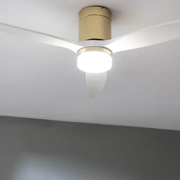 Imagen 6 Ventilador de techo WiFi con protección IP44 para exterior. Motor DC de 40 W, 52 pulgadas, luz LED integrada y sistema de inversión de giro verano-invierno.