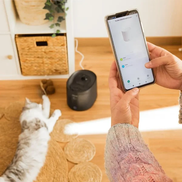 Imagen 7 Fuente automática para mascotas Cecotec Pumba 2500 Refresh Smart de 2,5L con control WiFi, sistema de filtrado y alertas inteligentes de mantenimiento.