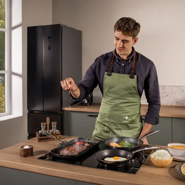 Imagen 6 Placa de inducción Bolero Squa I 4800 TotalFlex de 7400 W con 9 niveles de potencia, control táctil slider y sistema TotalFlex para máxima flexibilidad en cocina.