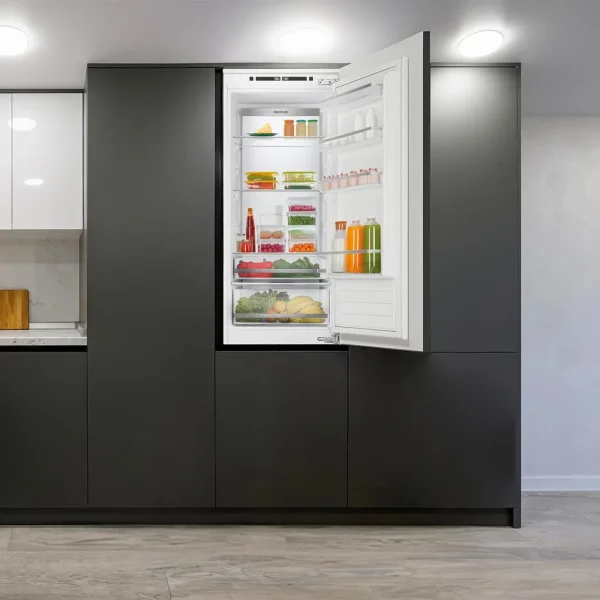 Imagen 4 Frigorífico integrable Cecotec de 267L con tecnología NoFrost e Inverter. Sistema Full LED Wall y cajón Fresh Zone Plus para máxima conservación. Clase E.