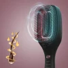 Imagen 4 Cepillo capilar HairCare Revitalize de Cecotec con 5 tecnologías: LLLT, EMS, iones y luz LED para regenerar cutículas y fortalecer el cabello de forma profesional.