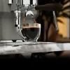 Imagen 4 Cafetera espresso barista Baristeo Gastro de 2900 W con doble Thermoblock, 20 bares de presión, molinillo integrado y manómetro PressurePro para café gourmet.