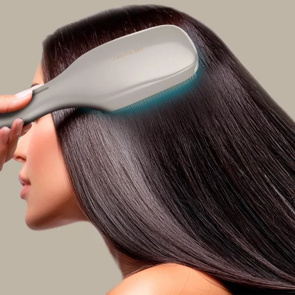 Imagen 8 Cepillo reparador HairCare Revitalize Champagne con 5 tecnologías: vibración, iones, EMS, LLLT y LED para regenerar la cutícula y revitalizar el cabello.