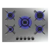 Imagen 2 Placa de gas de 5 fuegos con quemador de triple llama, superficie de acero inoxidable, parrillas de hierro fundido y autoencendido para una cocina profesional.