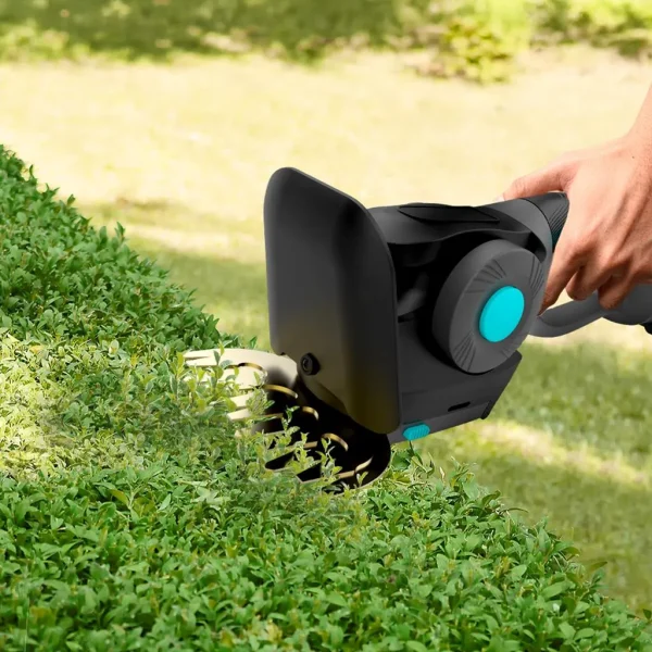 Imagen 8 Cortasetos de mano 2en1 Cecotec TitaniumSword 2120 Hand XL. Motor Brushless, batería 21V y cuchillas de titanio con dos accesorios de corte precisos.