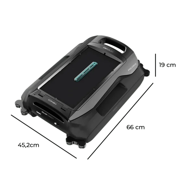 Imagen 2 Descubre el robot limpiapiscinas de superficie Conga Pooldroid AquaSkater de Cecotec. Mantén el agua libre de hojas e insectos de forma automática.