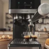 Imagen 7 Cafetera espresso Power Espresso 20 Grind de 1350 W con molinillo integrado, 20 bares de presión, sistema Thermoblock y depósito de agua de 2,5 litros.