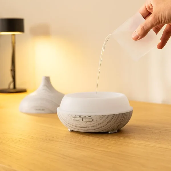 Imagen 5 Humidificador ultrasónico y difusor de aromas Cecotec Pure Aroma 300 Yang con capacidad de 300 ml, temporizador de 10 horas y 7 colores LED para estancias de 15 m².