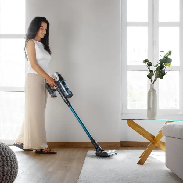 Imagen 4 Aspirador vertical Conga Rockstar RS50 con motor digital brushless de 450 W y 130 aW. Ofrece hasta 50 minutos de autonomía y un diseño ergonómico 3 en 1.