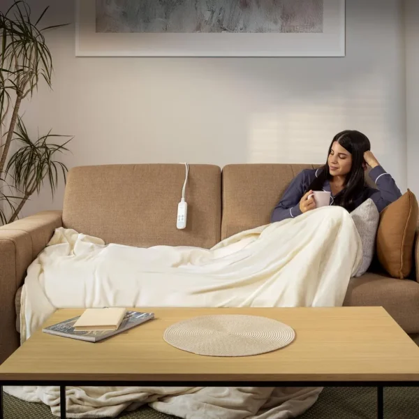 Imagen 6 La manta eléctrica Cecotec HeatConfort Calma de 180x130 cm proporciona un calor suave, uniforme y regulable para disfrutar del máximo confort en el hogar.