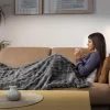 Imagen 5 Manta eléctrica Cecotec HeatConfort Noa de 180x130 cm. Proporciona calor uniforme, tacto suave y protección contra sobrecalentamiento para confort ideal.