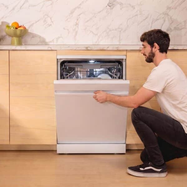 Lavavajillas Bolero Aguazero 7000 Matt White Glass Connected de Cecotec